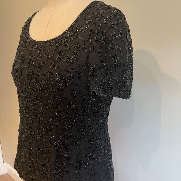 Occasions Cropped Beaded Black Flowers Silk Top Size L - Picture 1 of 5